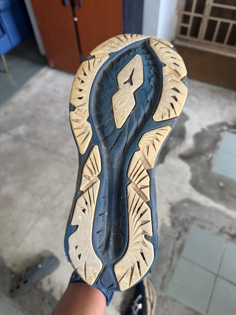 Asics Novablast 4 Running Shoes - Blue Expanse/Champagne (Category: Sneakers) located in Singapore. Submitted by ialadeen97 (Listing ID 1404812808, Image 3). Description: Used up to around 80km only. Negotiable. Rfs: too many shoes 😅.