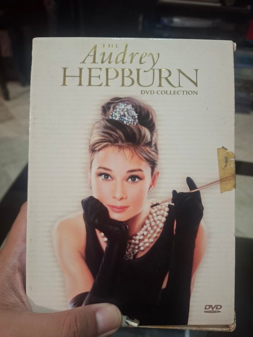 Audrey Hepburn DVD Collection (Category: CDs & DVDs) located in Binangonan. Submitted by oyiebhoy (Listing ID 1404816058, Image 1). Description: - Audrey Hepburn DVD Collection box set. - Includes: - "Breakfast at Tiffany's" (Collector's Edition) - "Funny Face" - "Paris When It Sizzles" - All DVDs are in their original cases..