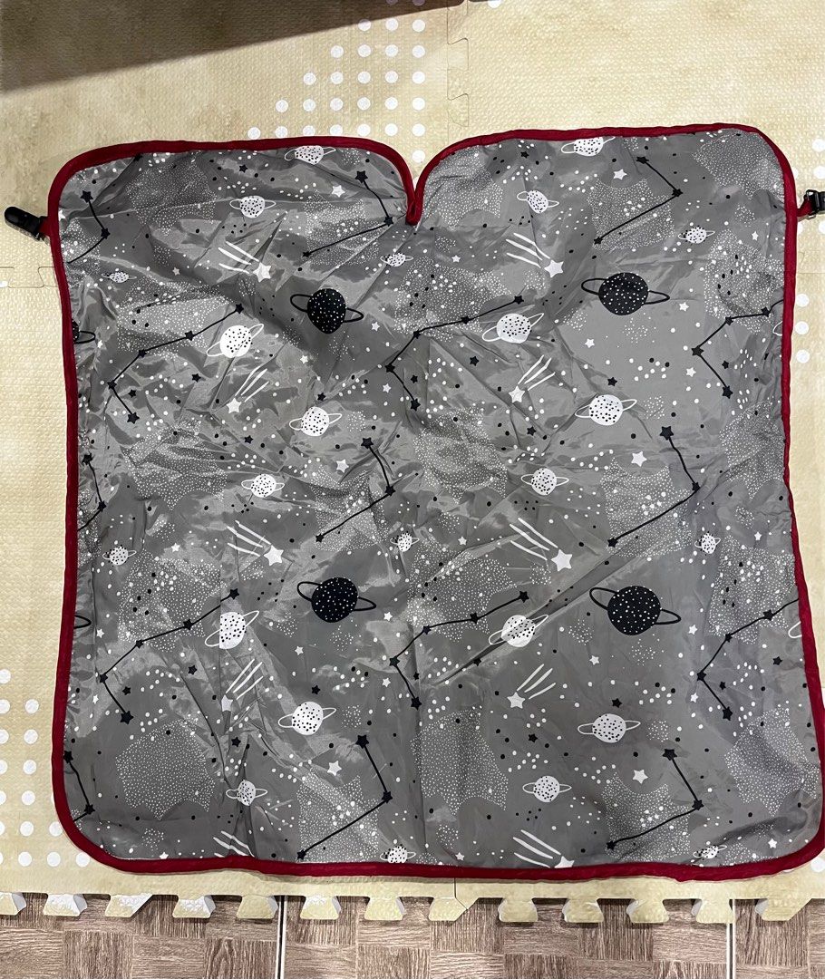 Baby Stroller Warm and Waterproof Blanket (Category: Strollers) located in Quezon City. Submitted by a.celistine (Listing ID 1404909536, Image 1). Description: ▫️Stroller Blanket - 300.00 Never used, washed only No lowballers. Last price already. Malolos, Bulacan JNT courier.