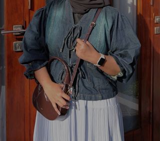 (Category: ) located in . Submitted by nursaheraa98 (Listing ID 1404870214, Image 1). Description: .