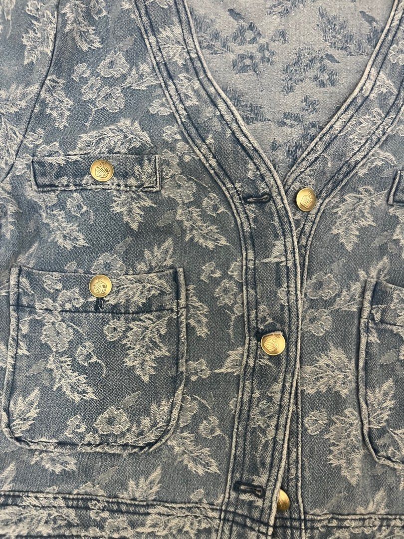 Denim top with floral details (Category: Blouses) located in Tuguegarao City. Submitted by declutterf (Listing ID 1404900294, Image 2). Description: Quality denim !!! would keep if it fits me :( (fits M best, oversized for small) .