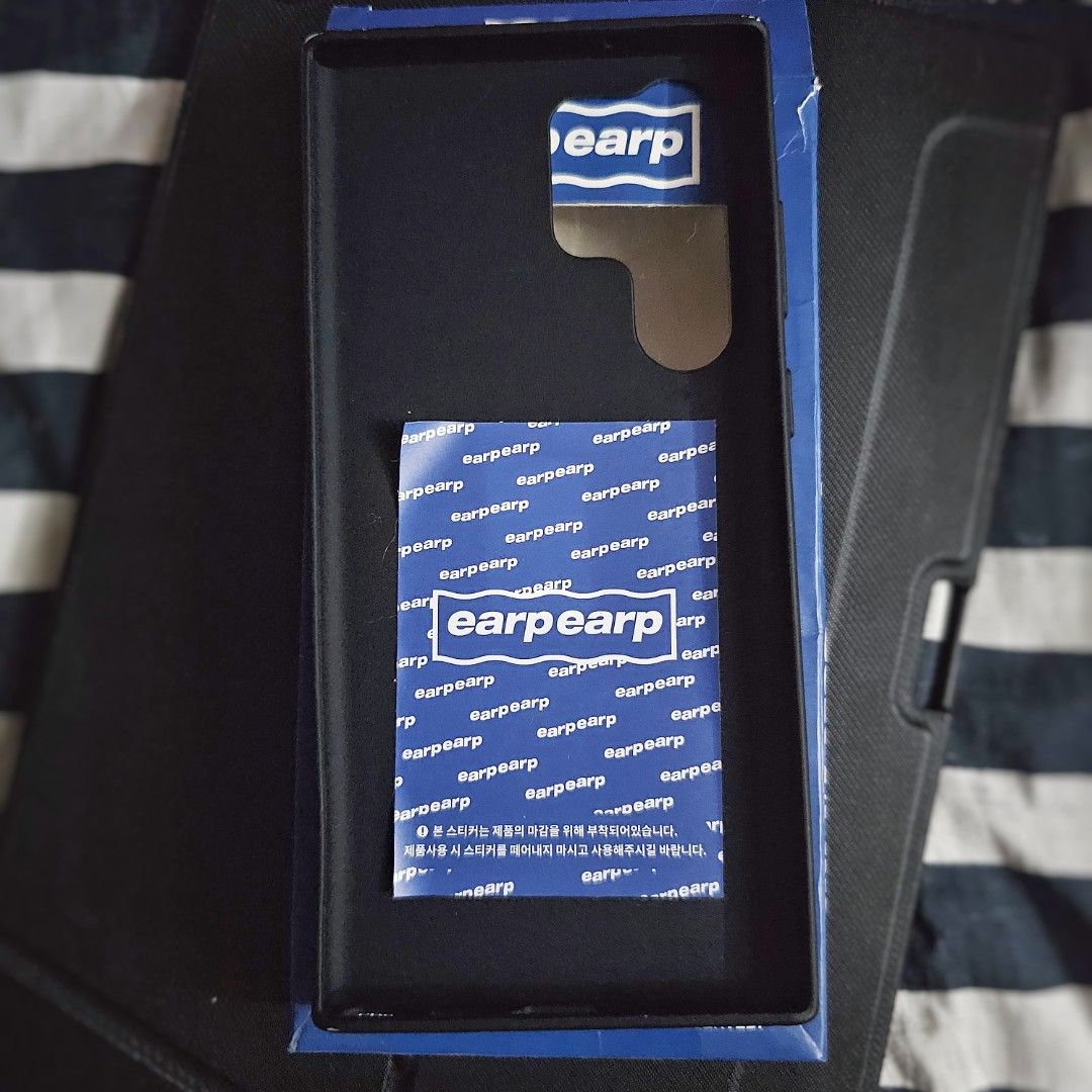 earpearp Korea S23 Ultra phone case (Category: Cases & Sleeves) located in Makati City. Submitted by randomelle (Listing ID 1404812421, Image 2). Description: PLEASE READ Last price already For sale only Available while posted RFS rarely used, decluttering Matte material, excellent condition and fit👍🏻.