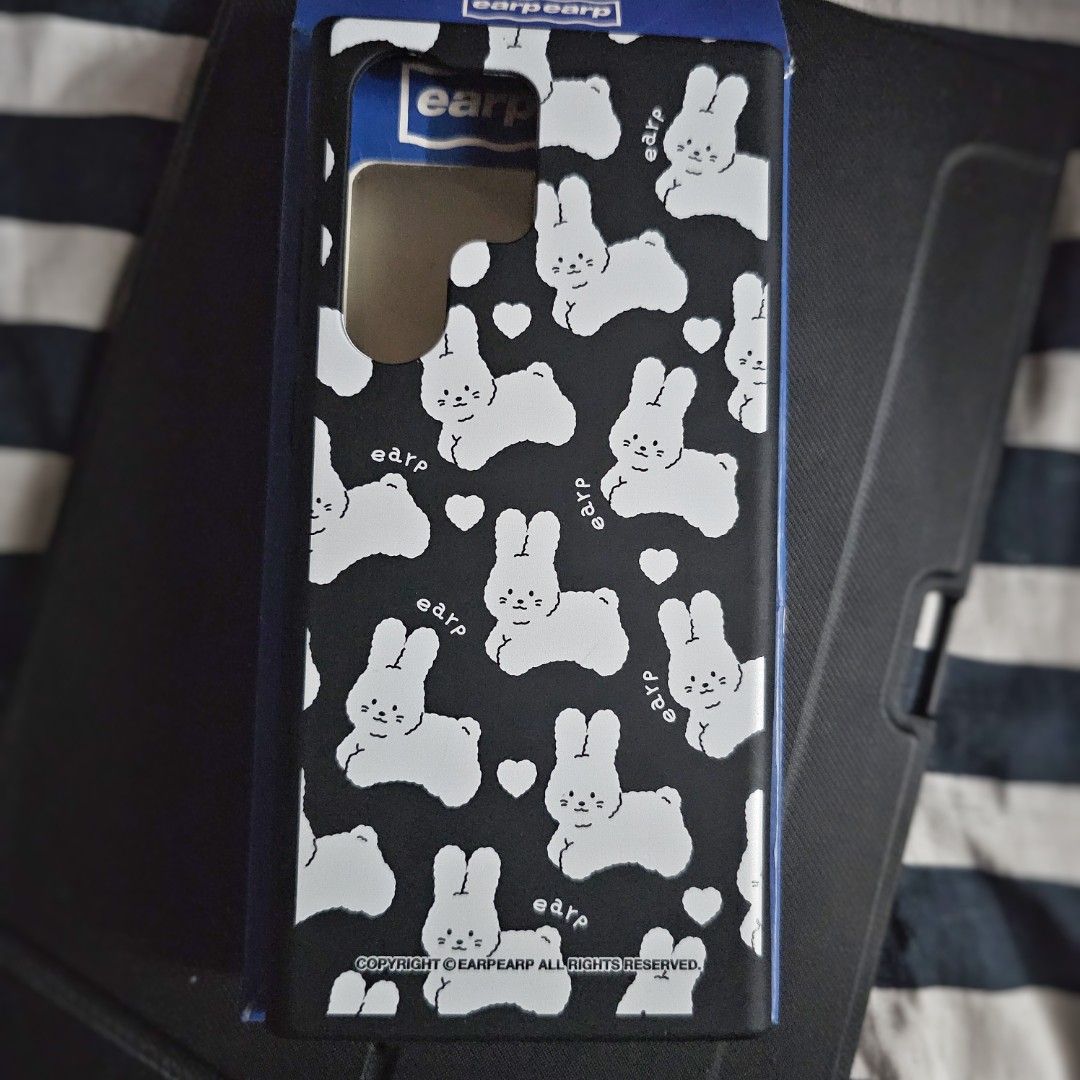earpearp Korea S23 Ultra phone case (Category: Cases & Sleeves) located in Makati City. Submitted by randomelle (Listing ID 1404812421, Image 1). Description: PLEASE READ Last price already For sale only Available while posted RFS rarely used, decluttering Matte material, excellent condition and fit👍🏻.