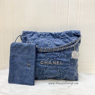 (Category: ) located in . Submitted by brands_lover (Listing ID 1404792970, Image 1). Description: .
