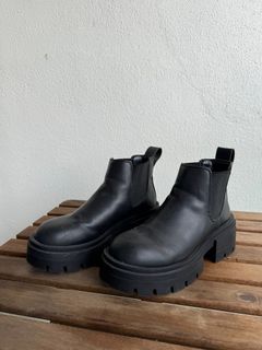 (Category: ) located in . Submitted by joyswardrobe (Listing ID 1404848262, Image 1). Description: .