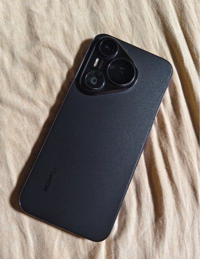 Huawei Pura 70 (Category: Huawei) located in Cainta. Submitted by jamorie (Listing ID 1404840435, Image 2). Description: With box and receipt under warranty With free case Last price. Non nego.