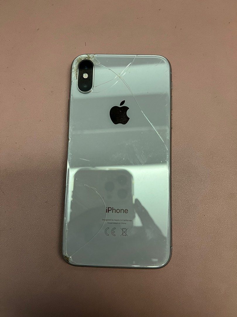 Iphone x 64gb (Category: iPhone X Series) located in Pasay City. Submitted by kerlykarl (Listing ID 1404895549, Image 2). Description: Iphone X 64gb Factory unlocked pwede kahit ano sim Faceid working Gumagana lahat ng part ng screen Issues: May crack sa back part check pic sa post (camera still working and no issue) Sira LCD Rfs extra phone nakatambak lang sa drawer Sta ana manila/Vito cruz.
