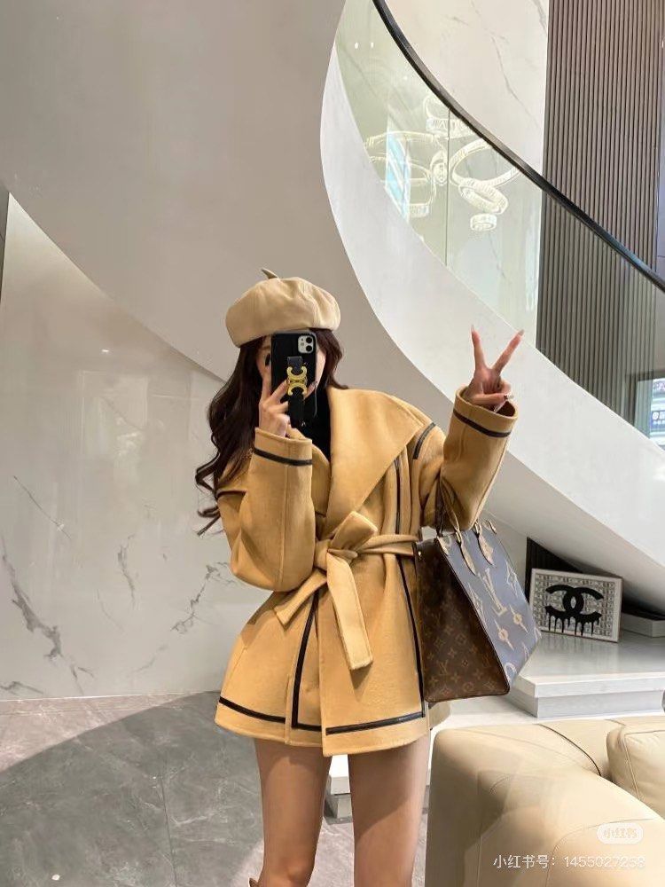 Jacket (Category: Coats, Jackets and Outerwear) located in Singapore. Submitted by hui_huiii (Listing ID 1404857532, Image 3). Description: .