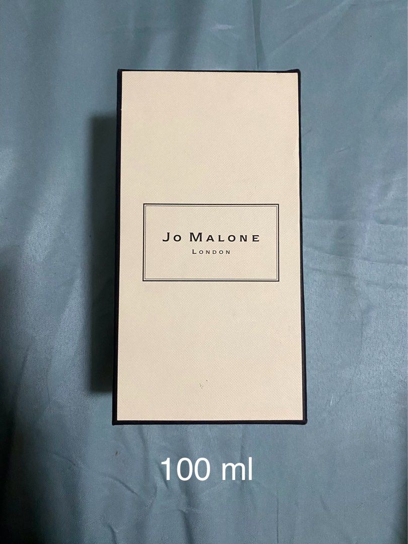 Jo Malone London Perfume BOX 100ml (Category: Fragrance & Deodorants) located in Quezon City. Submitted by harleys_stuff (Listing ID 1404926053, Image 1). Description: - Jo Malone London perfume BOX - Available in 100ml size - Includes: box, bottle holder, black ribbon - Ideal for gifting or storage **BOX ONLY no perfume included.