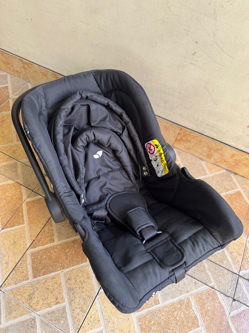 Joie Juva Infant Car Seat (Category: Car Seats) located in Pasig City. Submitted by shopkjo (Listing ID 1404778151, Image 2). Description: - Owned since 2023 (second hand) - Well maintained condition - No damage or defects .