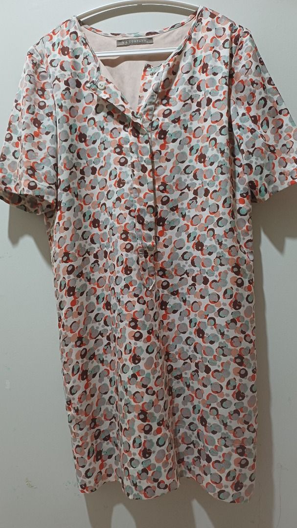 K & Company Printed Dress (Category: Dresses) located in Bacolod City. Submitted by mmmmm888 (Listing ID 1404793880, Image 1). Description: - K & Company dress - Beautiful print design - Light-colored inner lining.