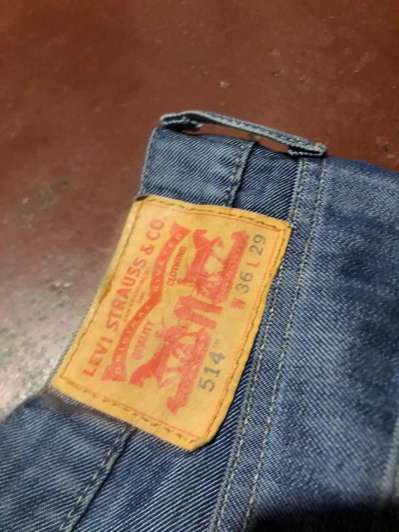 Levi's 514 Jeans - W36 L29 (Category: Jeans) located in Manila. Submitted by bitchessss (Listing ID 1404942399, Image 3). Description: - Levi's 514 jeans - Light blue wash - Straight leg fit - Size: W36 L29 - Features Levi's red tab and back pocket design - Perfect for everyday wear.