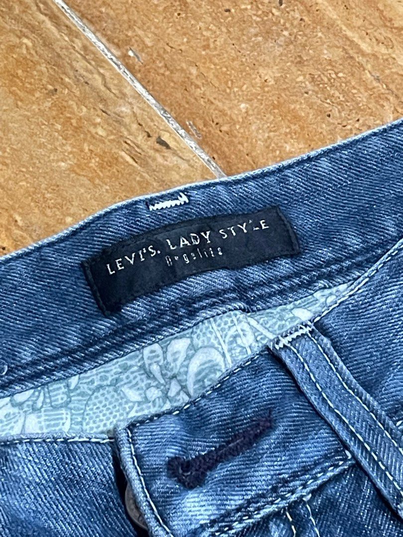 Levi's Lady Style Jeans - Size 28 (Category: Jeans) located in Davao. Submitted by keylatates (Listing ID 1404799620, Image 2). Description: Bootleg Size 28 Hipster.