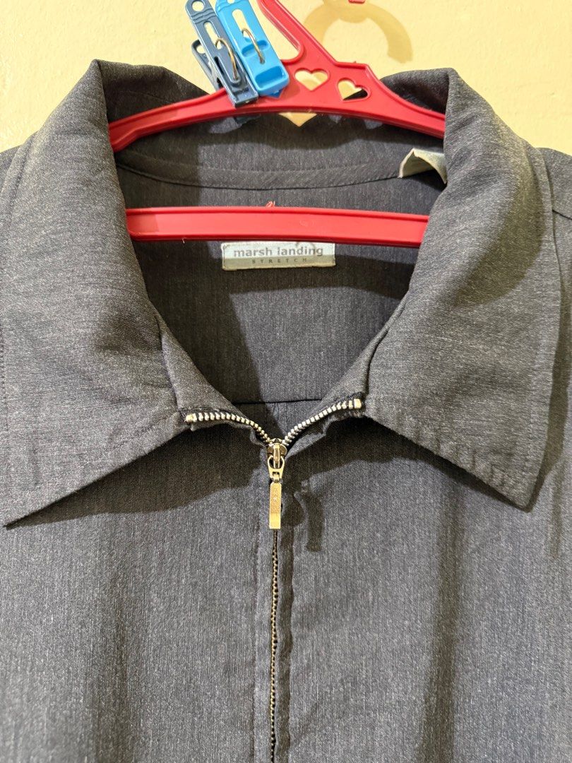 Marsh Landing Corporate Jacket (Category: Coats, Jackets and Outerwear) located in Los Banos. Submitted by elbideclutter (Listing ID 1404887946, Image 2). Description: Not sure sa sizing ng womens but for men it fits boxy on chubby M. Tho my 4’11 gf fits well on this.