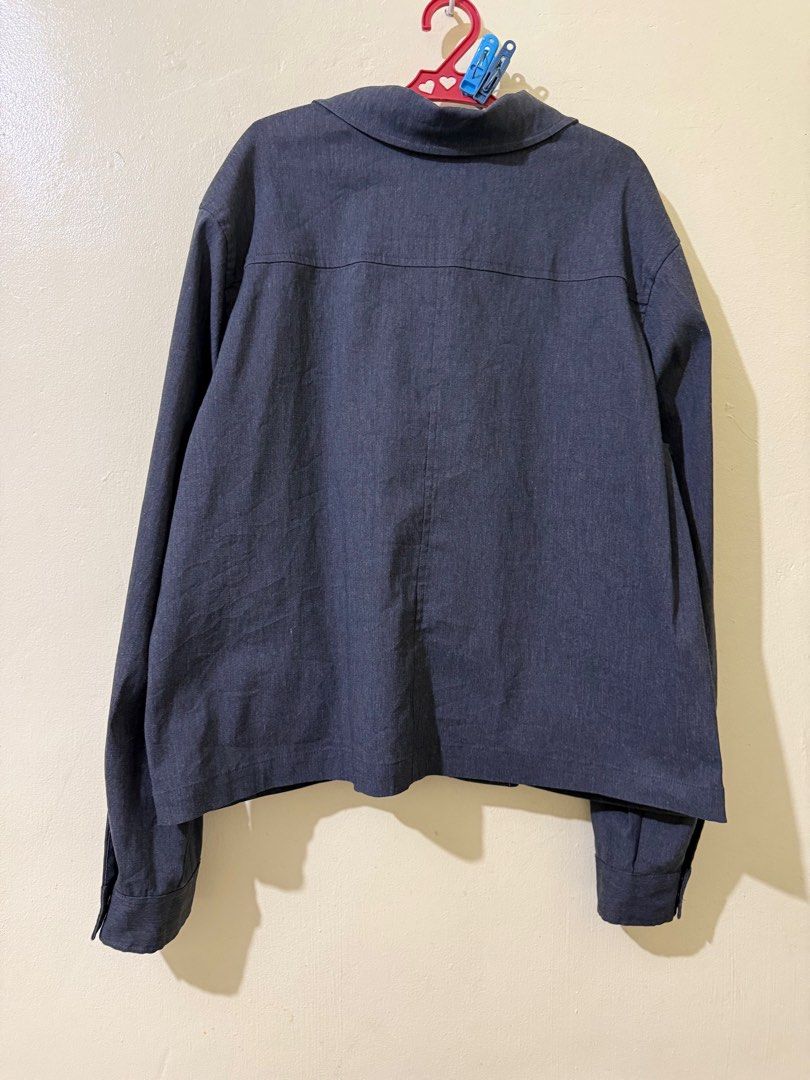 Marsh Landing Corporate Jacket (Category: Coats, Jackets and Outerwear) located in Los Banos. Submitted by elbideclutter (Listing ID 1404887946, Image 3). Description: Not sure sa sizing ng womens but for men it fits boxy on chubby M. Tho my 4’11 gf fits well on this.