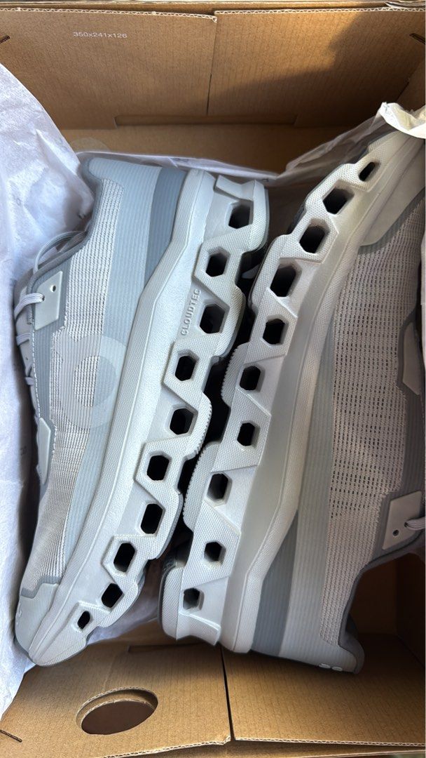 On Cloud - Cloudmonster Void (Category: Sneakers) located in Manila. Submitted by rocky30 (Listing ID 1404858560, Image 2). Description: Brand New EU 44 US M10.