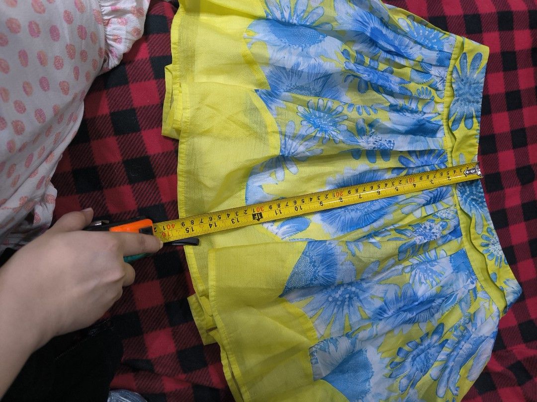 Printed Skirt (Category: Skirts) located in Cainta. Submitted by cookietherapyph (Listing ID 1404911490, Image 3). Description: Yellow and blue skirt Fabric not stretchable Will fit size 29-30 waistline If you are smaller in size, this will be low-waist Measurements in pics RFS: Decluttering MOP: Gcash Shipping: J&T (starts at p75) or Lalamove Loc: Cainta, Rizal.