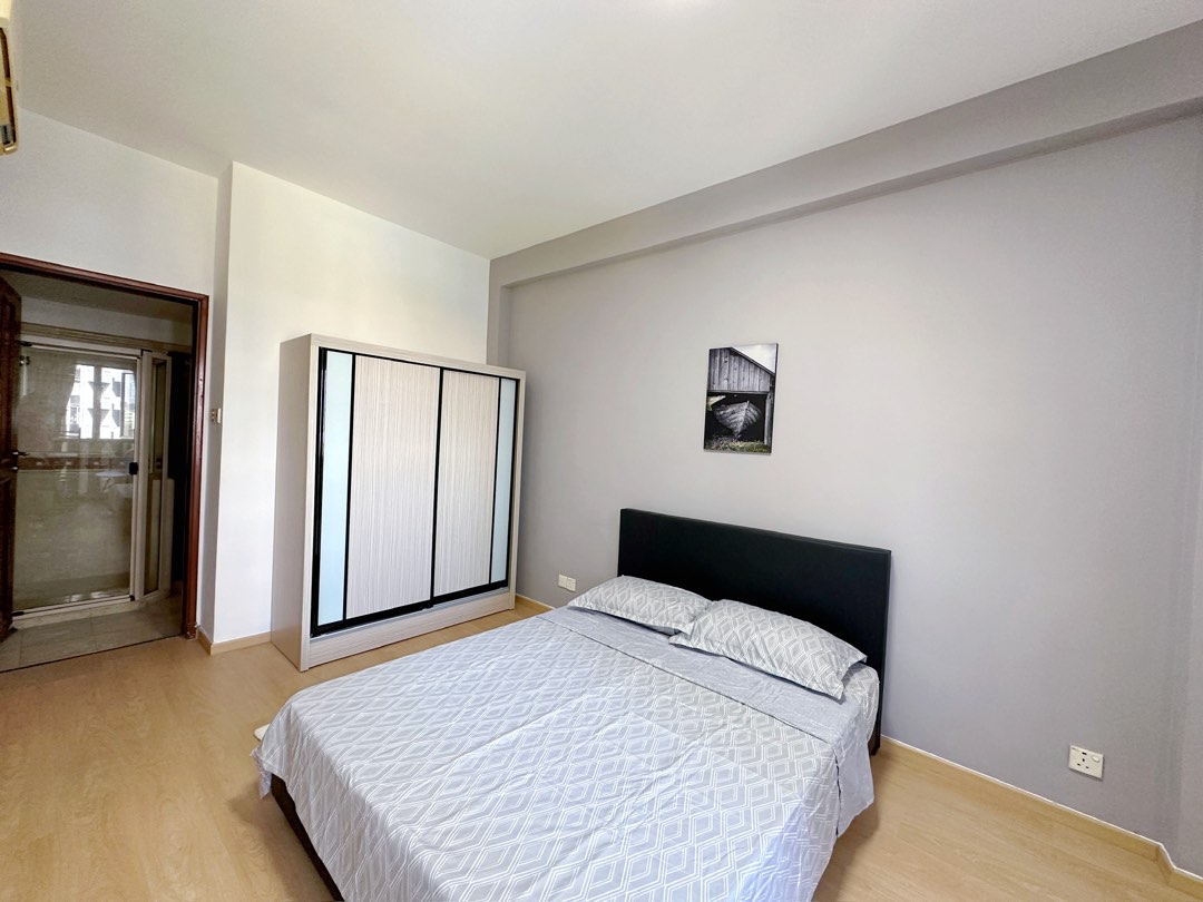 (Category: ) located in . Submitted by QinLand (Listing ID 1404801244, Image 1). Description: .