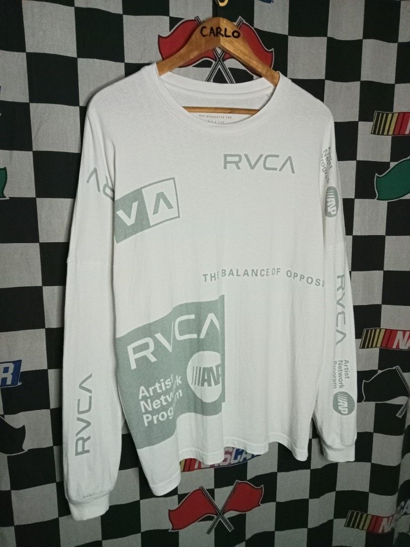 RVCA over all printed longsleeve (Category: Activewear) located in Bagabag. Submitted by thrift_stories96 (Listing ID 1404859691, Image 2). Description: RVCA over all printed longsleeve Small oversize fits XL Length - 28 Width - 24 Condition - excellent No flaw.