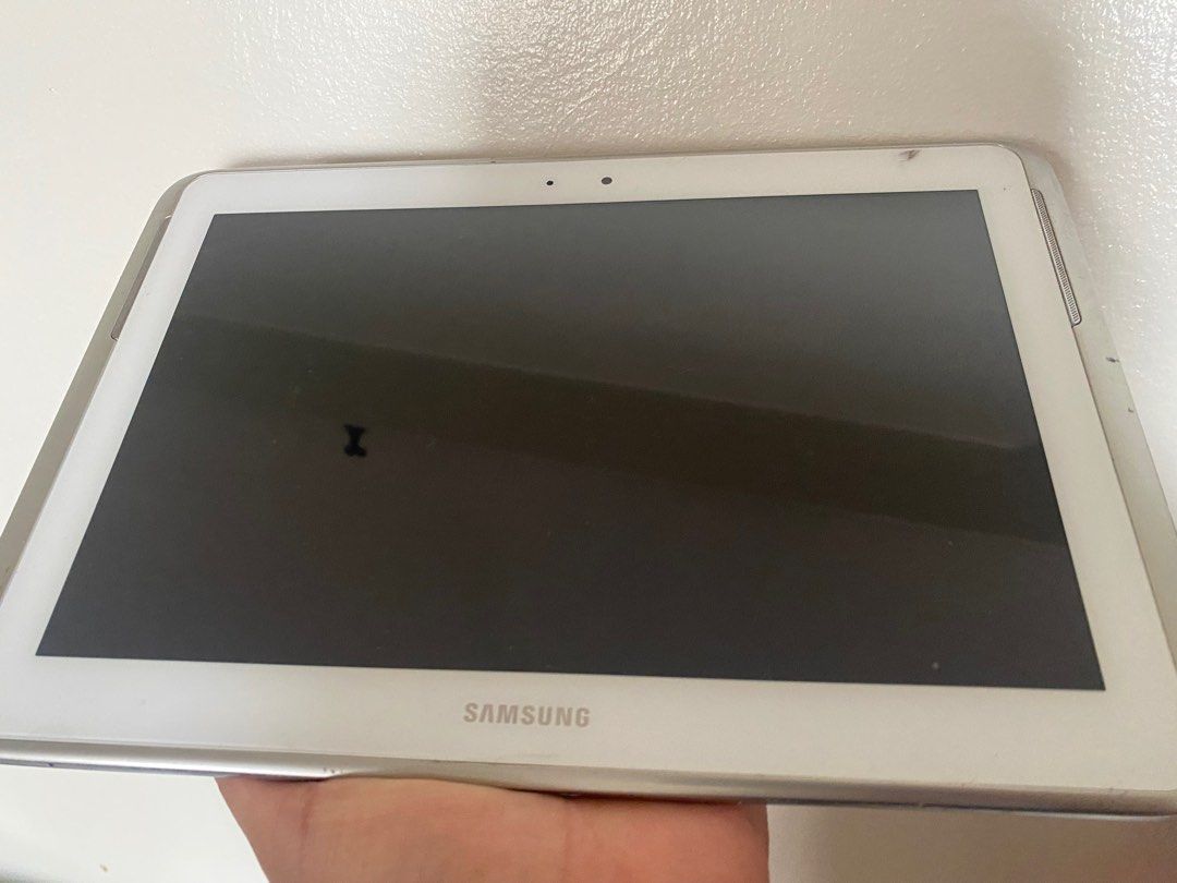 Samsung Tablet (defective) (Category: iPad) located in Quezon City. Submitted by declutterthingzzz (Listing ID 1404847265, Image 3). Description: For sale defective Samsung Tablet N8010 16gb Wifi 2 pcs N8020 16gb Wifi w/ Case W/ Stylus pa lahat Problem encounter: Battery Problem Power Button Not sure pa sa iba Buy at your own risk Sold as set try nyo offeran sa interested 😊.