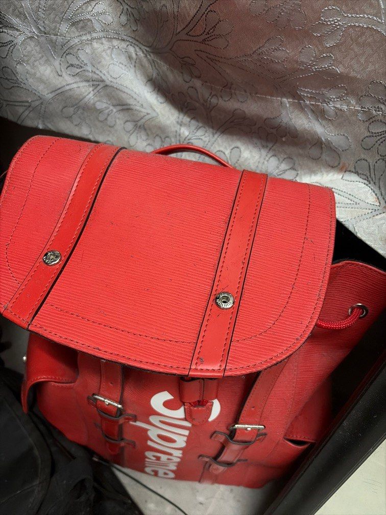 Supre backpack (Category: Bags & Wallets) located in Kota Bharu. Submitted by theluxpetitemy (Listing ID 1404959670, Image 1). Description: new No box Clear warehouse .