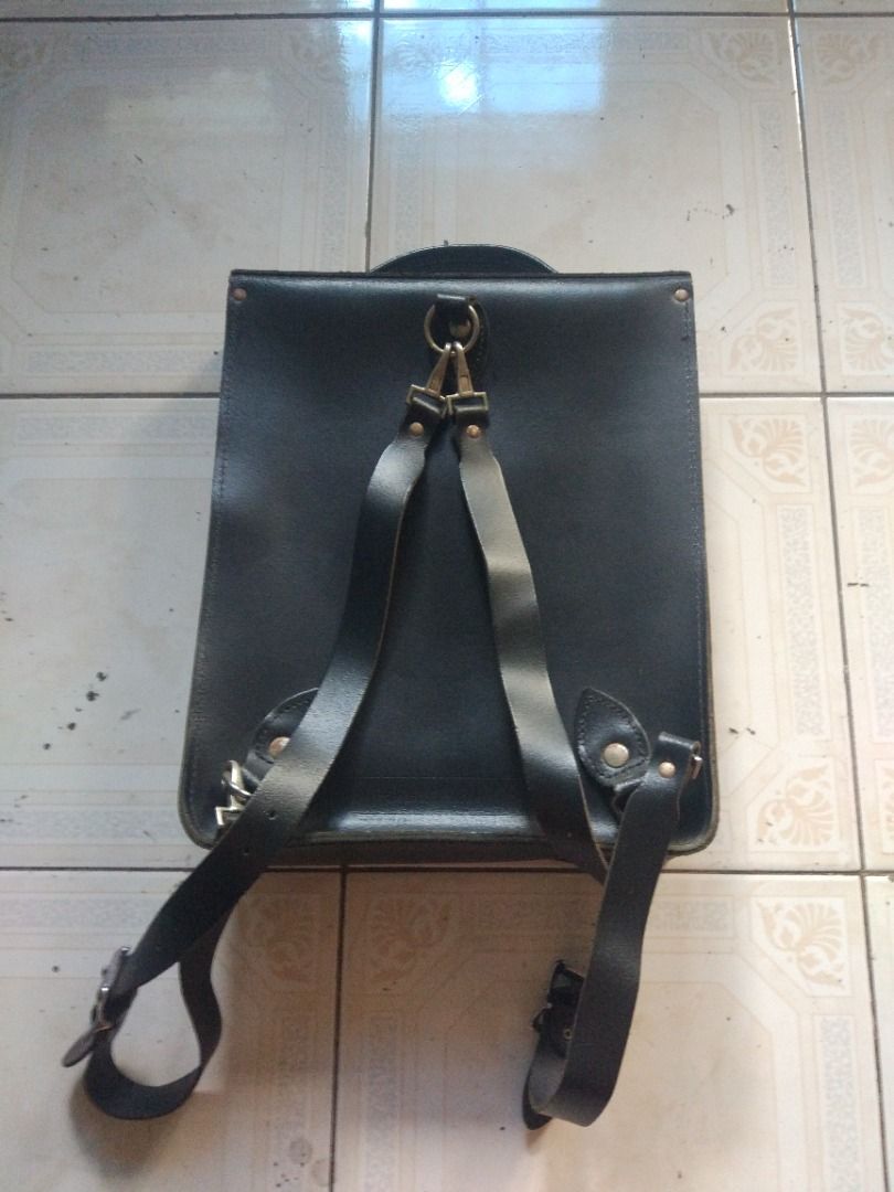 The Leather Satchels Back Pack (Category: Luxury Bags & Wallets) located in Pasay City. Submitted by denimdude.ph (Listing ID 1404865057, Image 2). Description: made in UK light rust on hardwares.