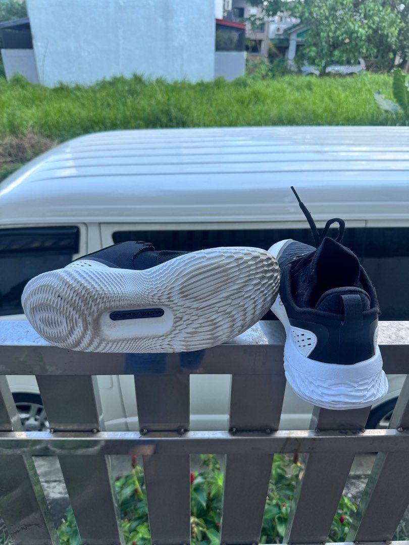 Under Armour UA Flow FUTR x 4 (Category: Sneakers) located in Manila. Submitted by cxtespejo (Listing ID 1404825202, Image 2). Description: Under Armour UA Flow FUTR x 4 Basketball Shoess - Original from Italy - No box - Color: Black and White - Size: US 9, UK 8, EUR 42.5, CM 27 - Condition: Gently used (twice) - Features Under Armour logo - Made in Vietnam - White sole, black laces - Meetup Locations: SM North EDSA, Vertis North, Barangay Caybig