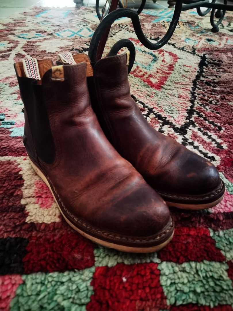Visvim Brown Chelsea Boots (Category: Boots) located in Quezon City. Submitted by migz.consengco (Listing ID 1404869129, Image 1). Description: Visvim Chelsea Size US 9 Authentic Good Condition Selling only at 10k Meet up sa Quezon City Commonwealth Ave.