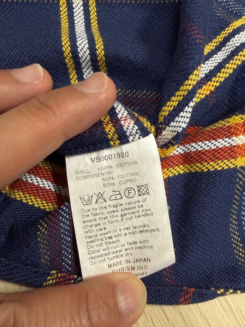 Visvim Flannel （分類：T-shirt、恤衫、有領衫）位於 Hong Kong。 由 onsmu 提交（商品編號 1404900515，圖片 4）。簡介： Visvim Flannel size 2 肩42 胸50 長72 䄂56 。