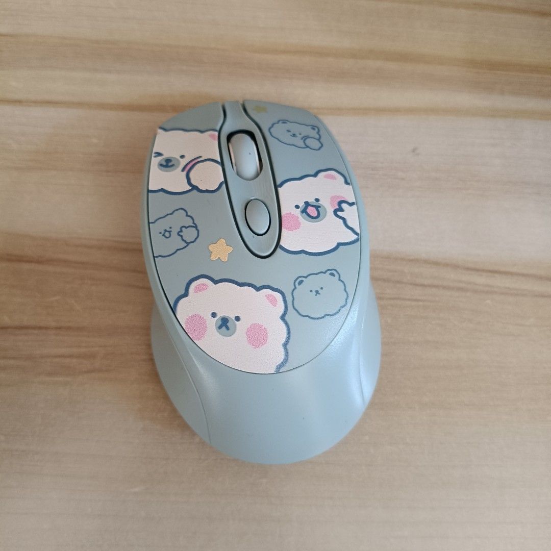 Wireless Mouse Laptop Optical Mice (Category: Laptops & Notebooks) located in Manila. Submitted by bautistatr77856 (Listing ID 1404832701, Image 1). Description: Pa'MINE 🤩🤩 Wireless Mouse Laptop Optical Mice (Like new) ✅✅✅ ONHAND ✅✅✅ Pa-PM sa mga gustong mag avail✨🙏 YES TO: ✅ S. checkout ✅ Lalamove ✅ Pick up 📍 LOC. SANTA ANA TAGUIG.