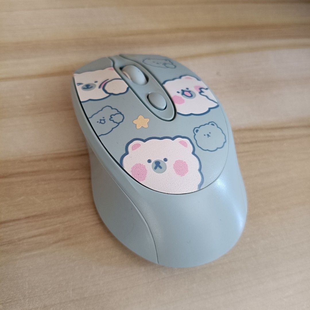 Wireless Mouse Laptop Optical Mice (Category: Laptops & Notebooks) located in Manila. Submitted by bautistatr77856 (Listing ID 1404832701, Image 3). Description: Pa'MINE 🤩🤩 Wireless Mouse Laptop Optical Mice (Like new) ✅✅✅ ONHAND ✅✅✅ Pa-PM sa mga gustong mag avail✨🙏 YES TO: ✅ S. checkout ✅ Lalamove ✅ Pick up 📍 LOC. SANTA ANA TAGUIG.