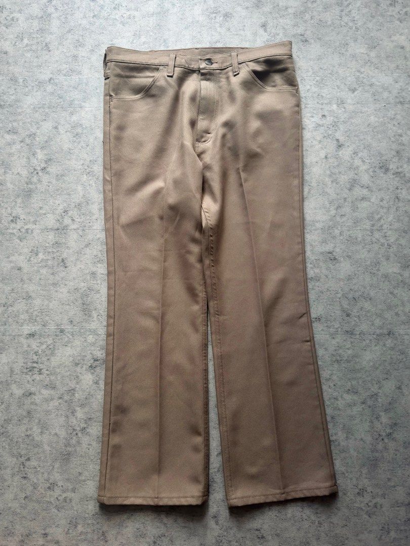 Wrangler 90s Khaki Pleated Pants (Category: Jeans) located in San Juan City. Submitted by deyberry (Listing ID 1404900584, Image 2). Description: Wrangler 90s Khaki Pleated Pants Length - 41 inches Waist - 36 inches Leg opening - 9 inches Excellent condition 1000.