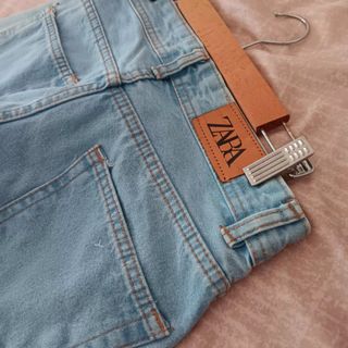 (Category: ) located in . Submitted by thriftbundle (Listing ID 1404790583, Image 1). Description: .