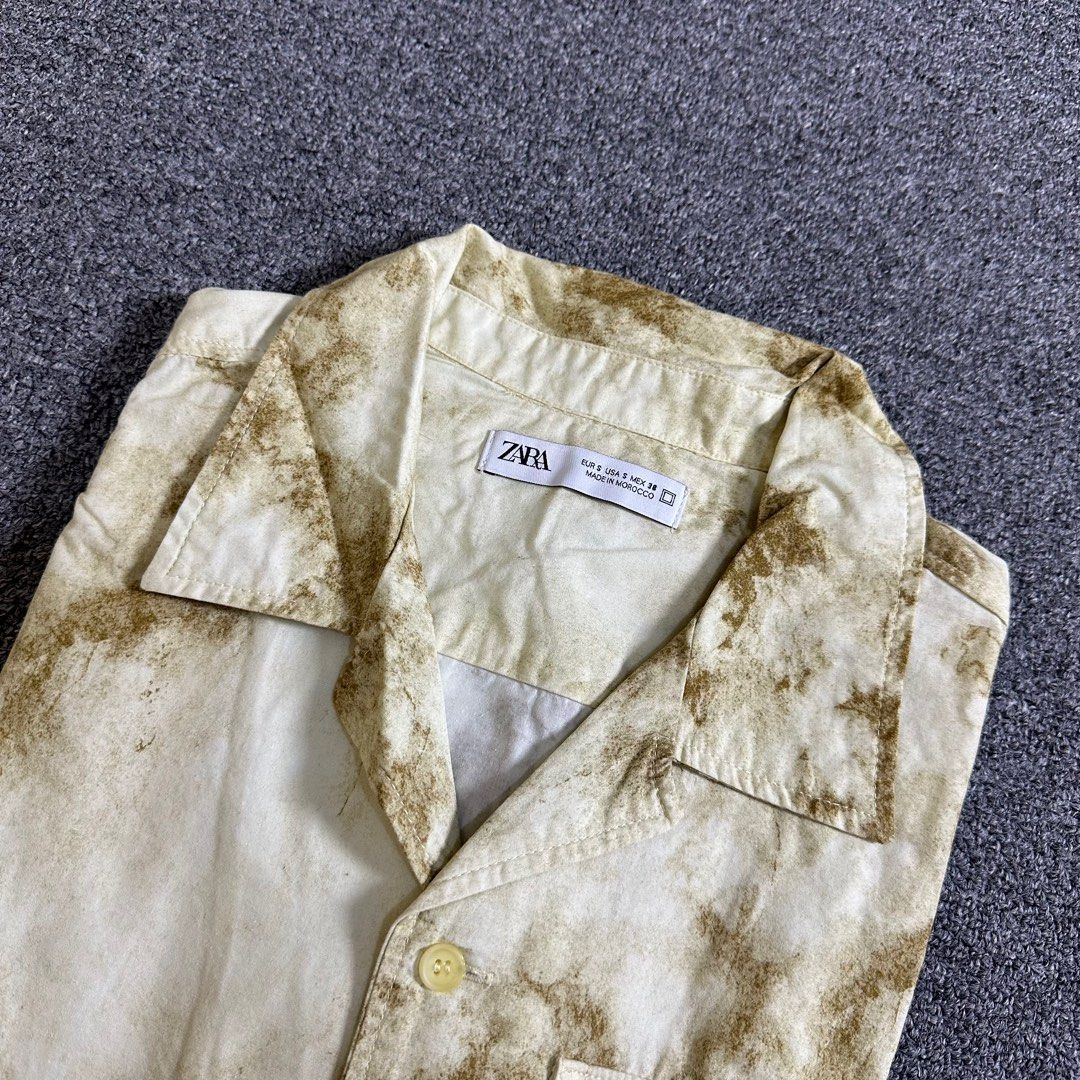 Zara Short Sleeve Polo (Category: Tshirts & Polo Shirts ) located in Quezon City. Submitted by leaneder23 (Listing ID 1404853899, Image 2). Description: Zara Polo Used once only Bought at SM Megamall Srp is around ₱2,595 to ₱2,995 Length: 26 inches Width: 23 inches (Perfume not included) Location: Quezon City RFS: Decluttering .