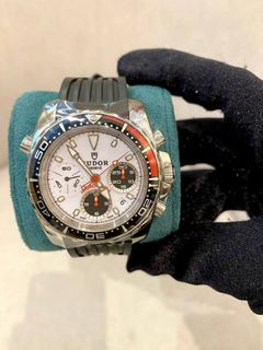(Category: ) located in . Submitted by luxshare_preloved_ (Listing ID 1405048256, Image 1). Description: .