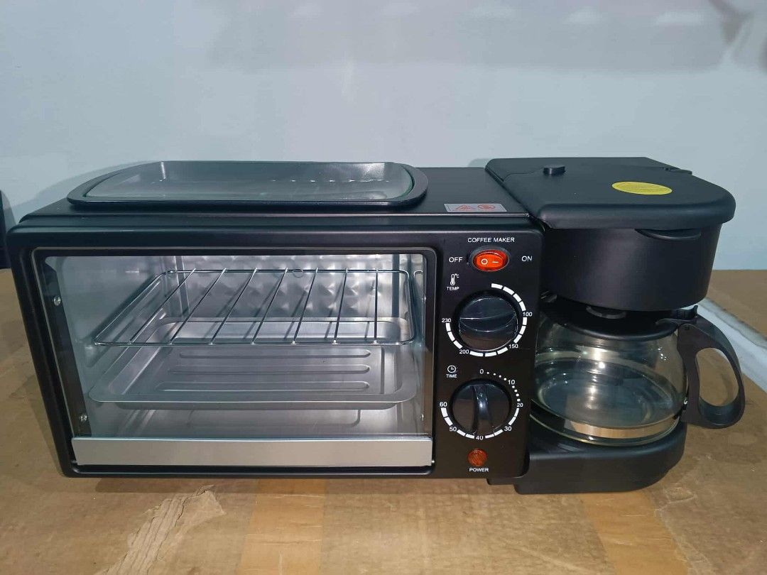 3IN1 ELECTRIC BREAKFAST MAKER (Category: Ovens & Toasters) located in Manila. Submitted by redonlineshop (Listing ID 1405154536, Image 1). Description: 3IN1 ELECTRIC BREAKFAST MAKER ₱1500 ✔️toaster oven ✔️grill pan ✔️coffee maker ON HAND BRAND NEW Mode of Payment: Gcash,COD Same day delivery + Delivery Fee.