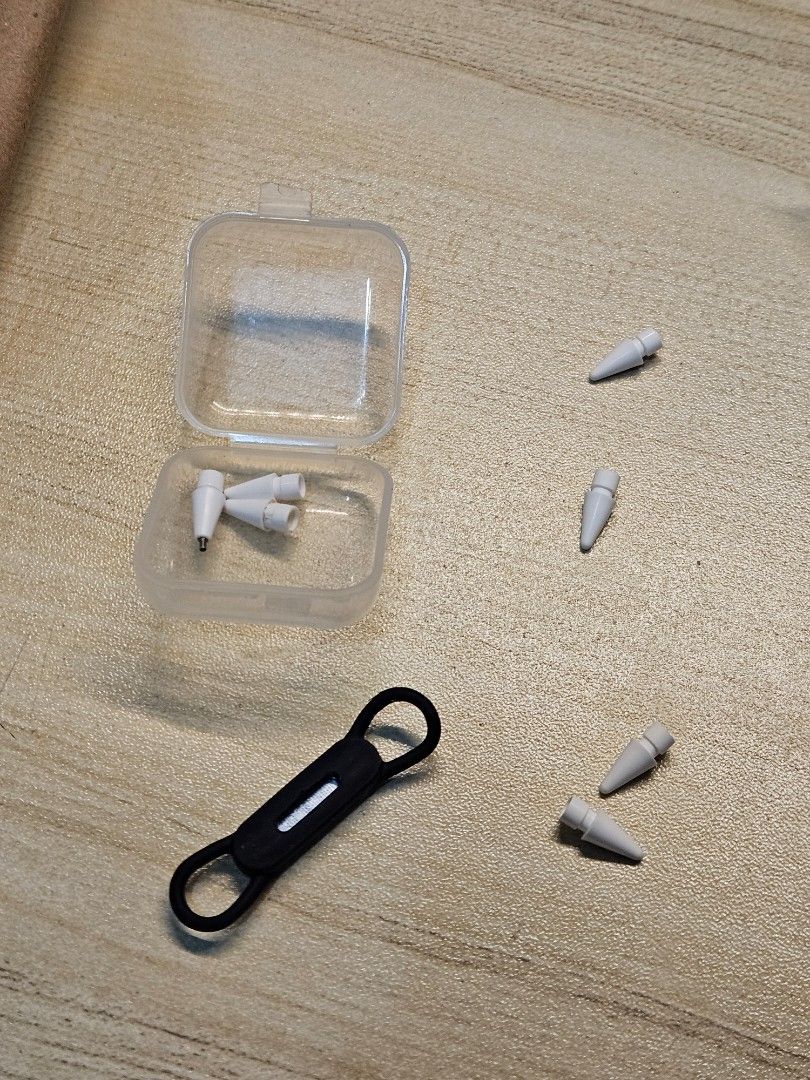 Apple Pencil Tips (Good as Original) (Category: Other Accessories) located in Muntinlupa City. Submitted by a.mnl (Listing ID 1405125095, Image 1). Description: - New Dupe to original 4pcs. - New Metal tip 2pcs. - Pre-loved Metal tip - free with any pair Pair with 2 pcs. is Php 300 Get all for Php750.
