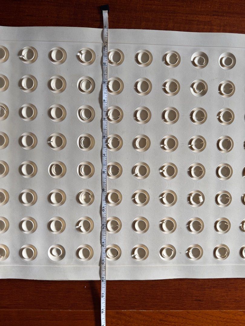 Bath mat (Category: Bathtub & Bath Accessories) located in Quezon City. Submitted by lrski (Listing ID 1405070594, Image 2). Description: .