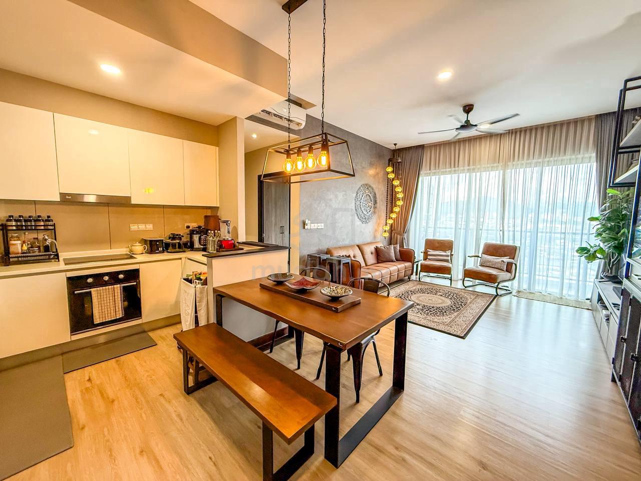 BEAUTIFUL UNIT! RENOVATED CORNER Astoria Condominium, Jalan Ampang ...