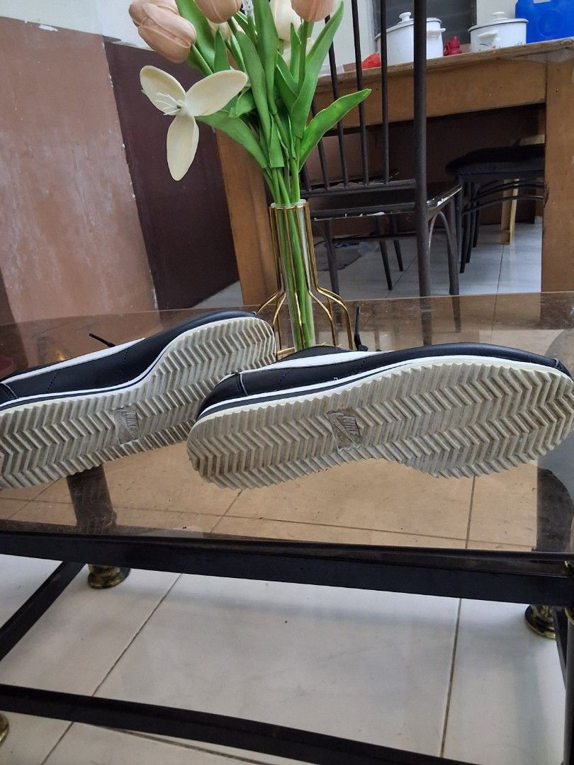 Black Nike Cortez (negotiable) (Category: Sneakers) located in Kabankalan. Submitted by jayejaye29 (Listing ID 1405118045, Image 2). Description: super spike pa po malalaman na orig talaga price is negotiable .