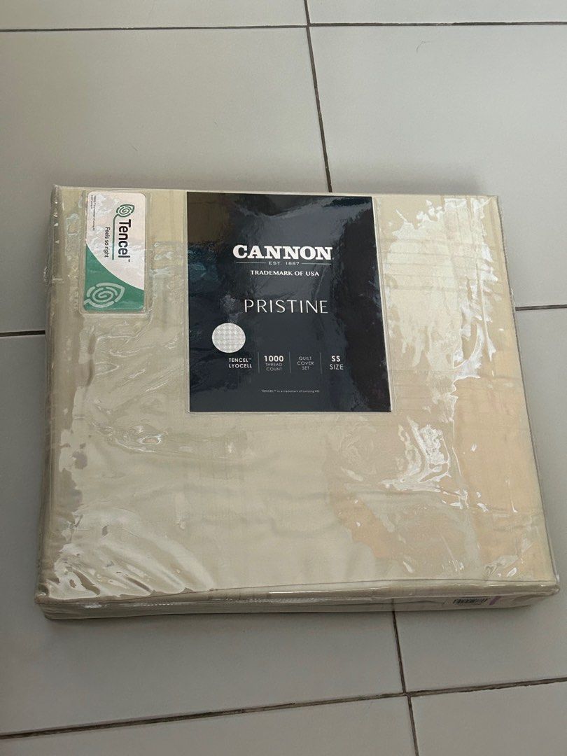 Cannon Pristine Belvon Tencel Quilt Cover Set (Category: Bedding & Towels) located in Singapore. Submitted by maplewinter (Listing ID 1405046462, Image 1). Description: Super single. Self collect at Jurong West.