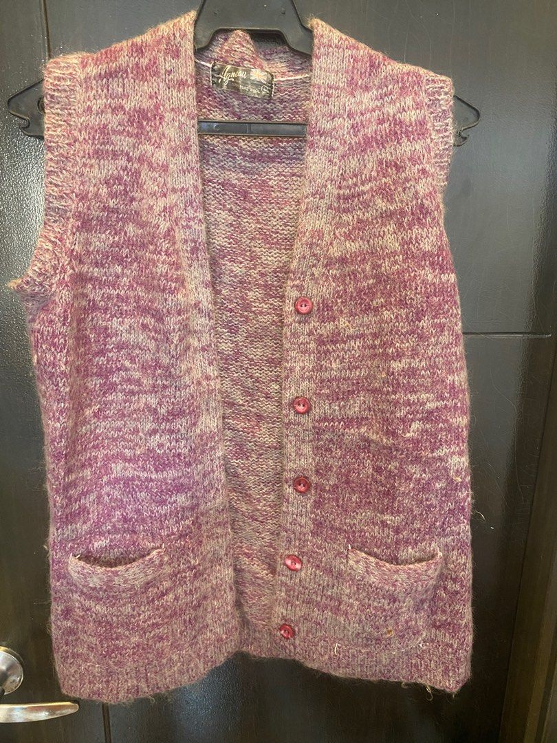 Cardigan sleeveless 100% pure wool (Category: Sleeveless) located in Quezon City. Submitted by bebothann (Listing ID 1405012934, Image 1). Description: Fushia gray combine color 100% pure wool Large Made in UK sleeveless Unisex Shipping fee c/ o buyer.