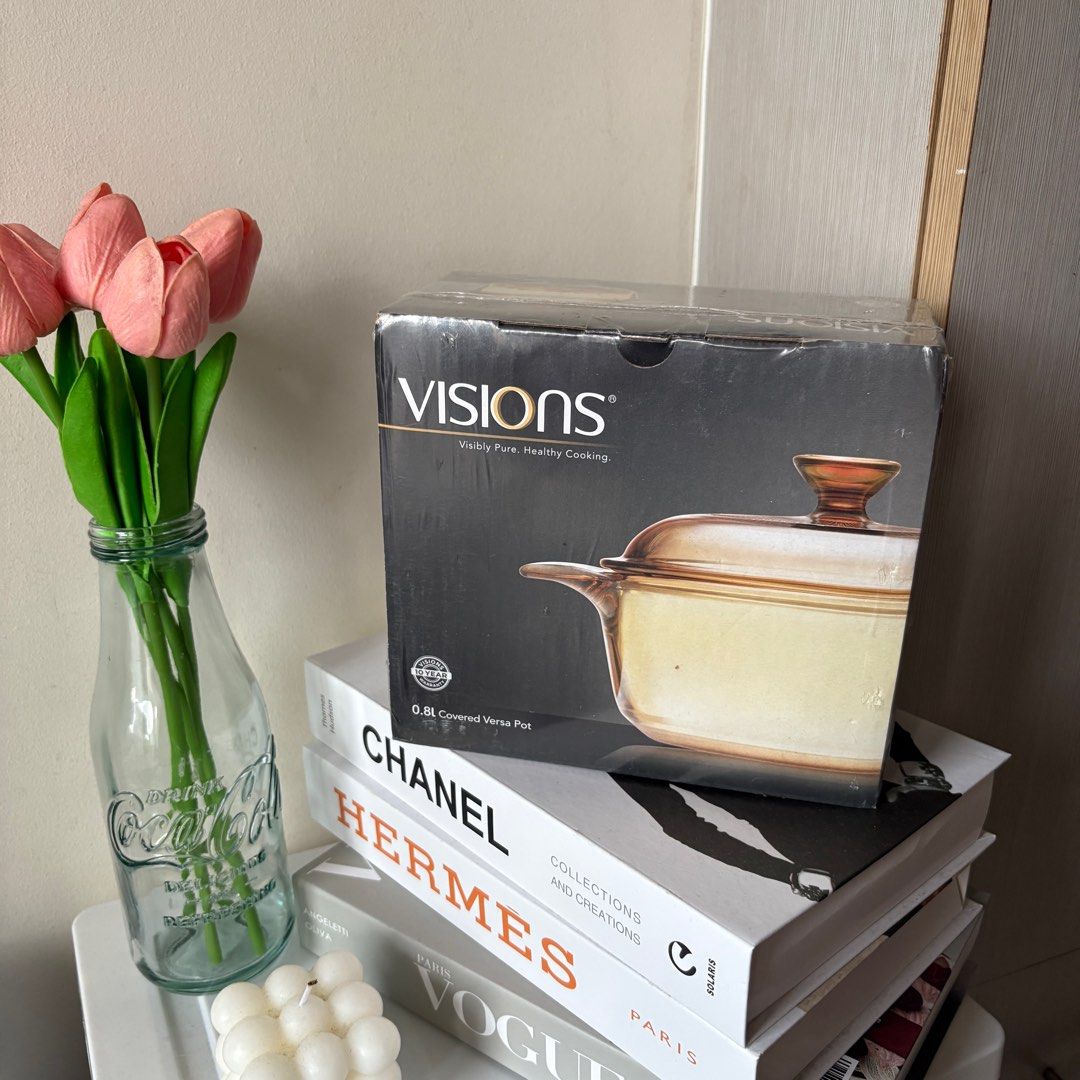 Corelle Visions - 0.8L Covered Versa Pot (Category: Cookware & Accessories) located in Manila. Submitted by on-trendfinds (Listing ID 1405070097, Image 1). Description: Brand new and sealed.