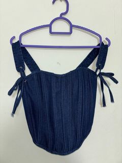 (Category: ) located in . Submitted by wardrobebyez (Listing ID 1405049113, Image 1). Description: .