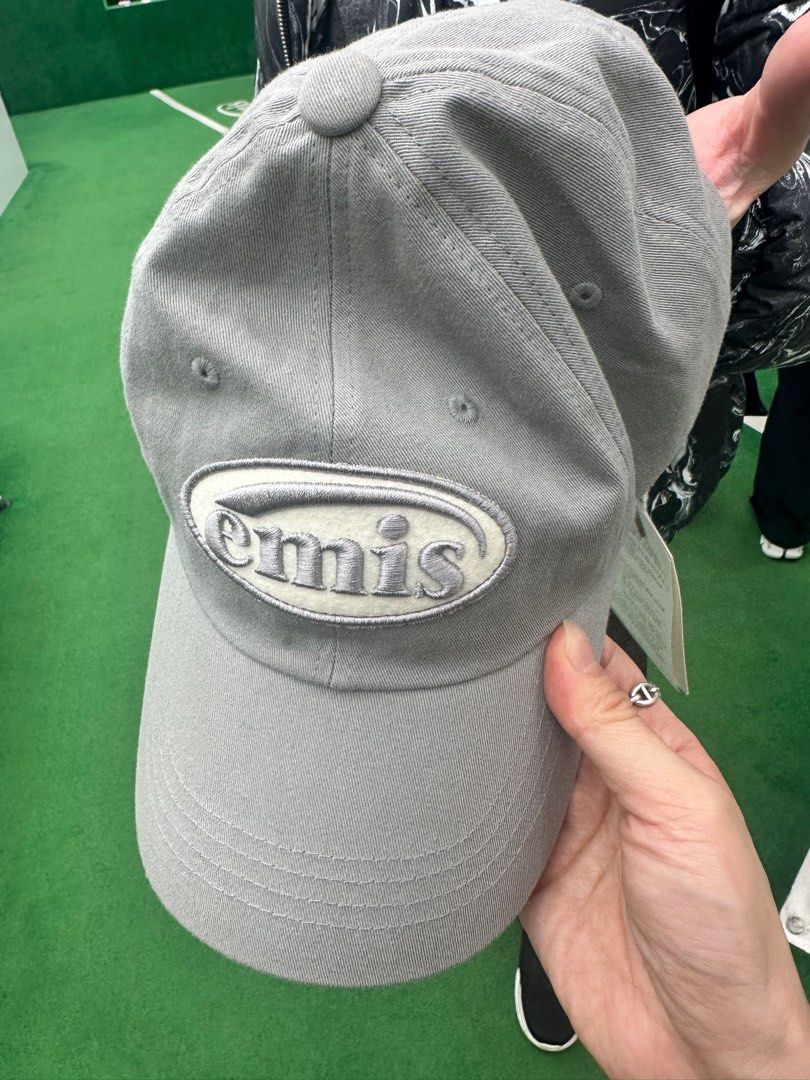 Emis cap （分類：棒球帽、帽）位於 Hong Kong。 由 janghermes 提交（商品編號 1405083547，圖片 4）。簡介： 。