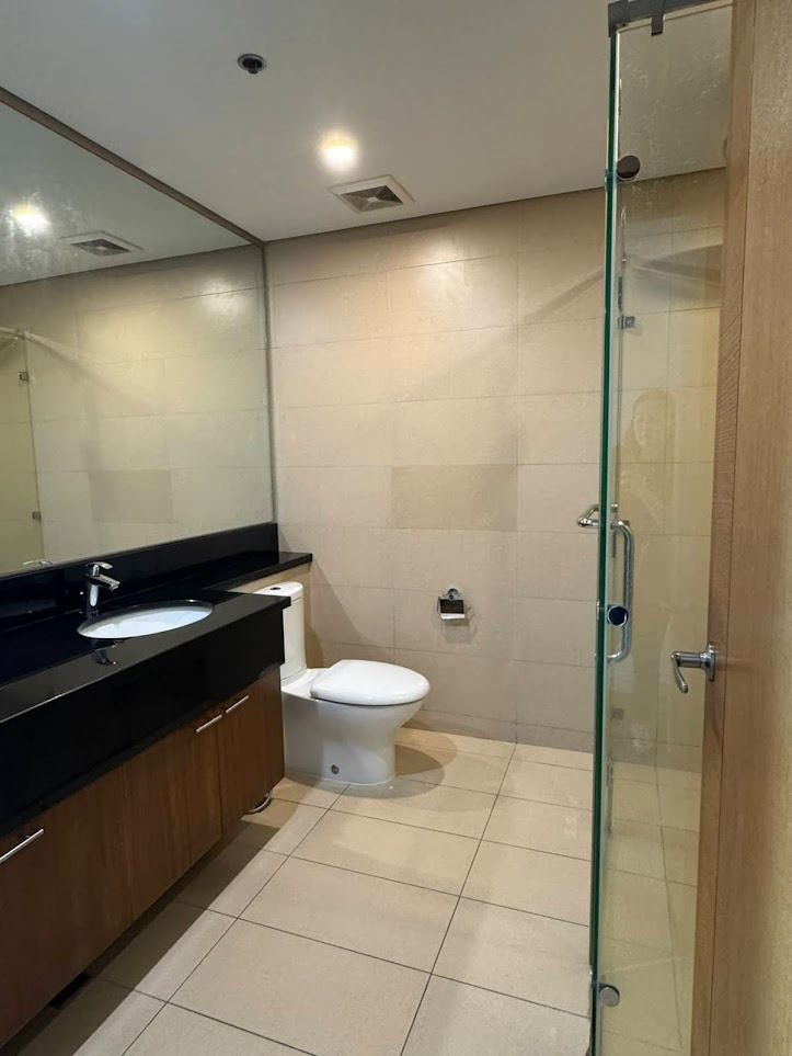 FOR LEASE: PARK TERRACES POINT TOWER (Category: Apartments & Condos) located in Makati City. Submitted by rich_09078888881 (Listing ID 1404998211, Image 2). Description: FOR LEASE: PARK TERRACES POINT TOWER Details: 127 sqm 2 Bedroom 2 Bathroom Large Balcony Maids Room 1 parking Furnished View of Tower 1 and San Lorenzo Asking: 130K/mo inc of dues.