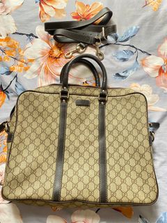 (Category: ) located in . Submitted by luxuryboutiquemnl (Listing ID 1404970334, Image 1). Description: .