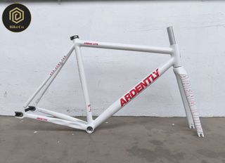(Category: ) located in . Submitted by bikeco (Listing ID 1405074715, Image 1). Description: .