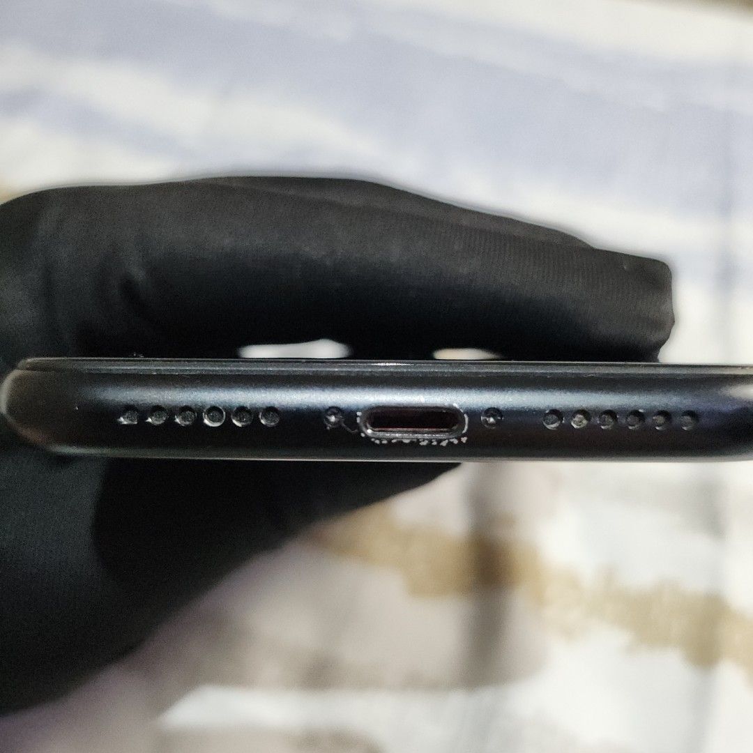 iPhone Xr 64GB (Renewed) (Category: iPhone X Series) located in Cavite. Submitted by loril.ke_359 (Listing ID 1334268619, Image 2). Description: *If you're looking for a teenager's first phone, a work phone, or just a 2nd phone, then this is for you.* -iPhone Xr (Refurbished) -64gb -100% Battery Health as of last checking -Smart Locked -Already Reset -Already updated to IOS 18 -New Pisen Battery -New GX OLED Screen -TBH Camera is best for Bright-