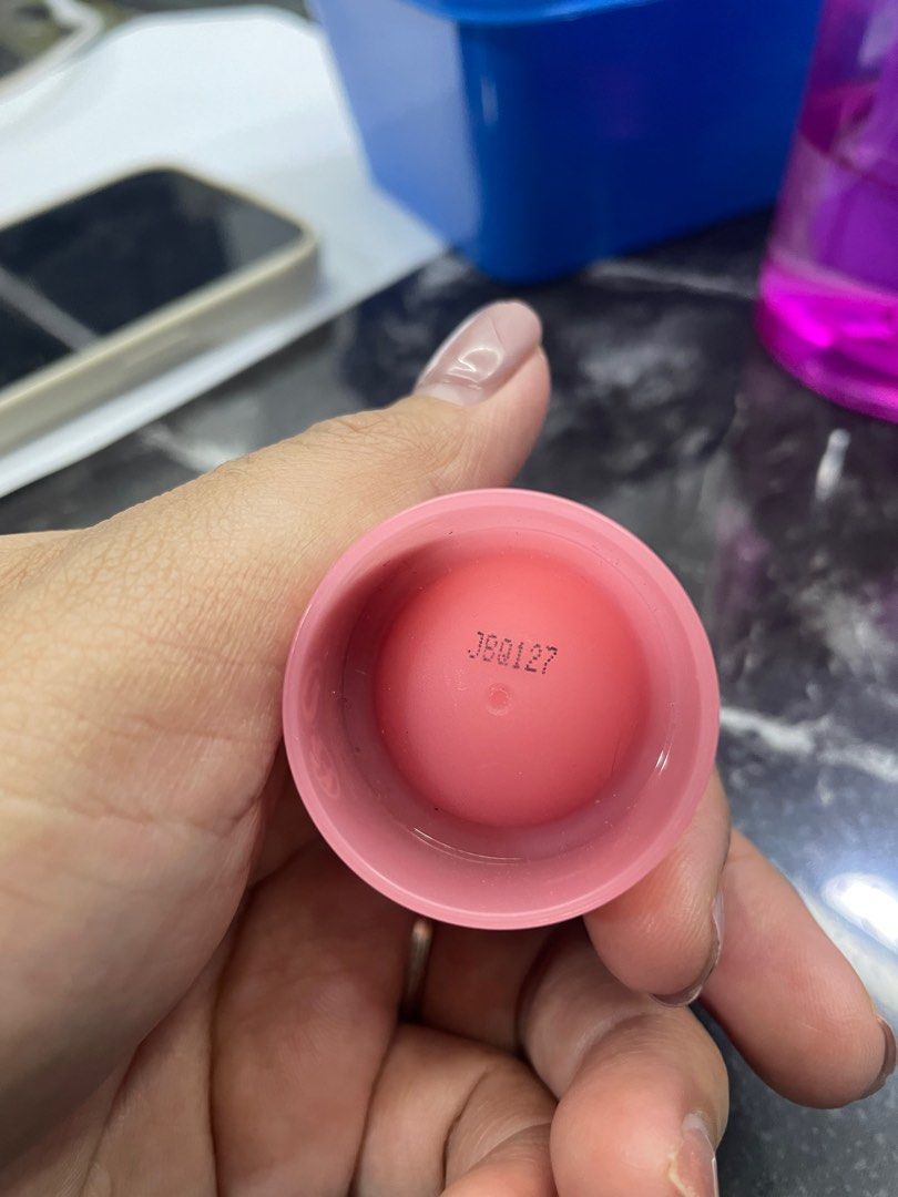 Laneige Lip Sleeping Mask - Berry (Category: Makeup) located in Caloocan City. Submitted by axljimenez94043 (Listing ID 1405076397, Image 3). Description: Hello, this is a new one, nabuksan lang po sya at na touch ng toddler ko kasi naiwan ko nakabukas ang maleta, pero di naman po nasira totally. Decided to sell nalang po since i still have my own pa. Thank you.